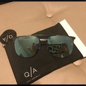 NWT QUAY SUNGLASSES